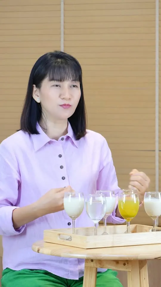 Mùa hè cho bé uống gì? Những lựa chọn tốt Mai Hằng đề xuất